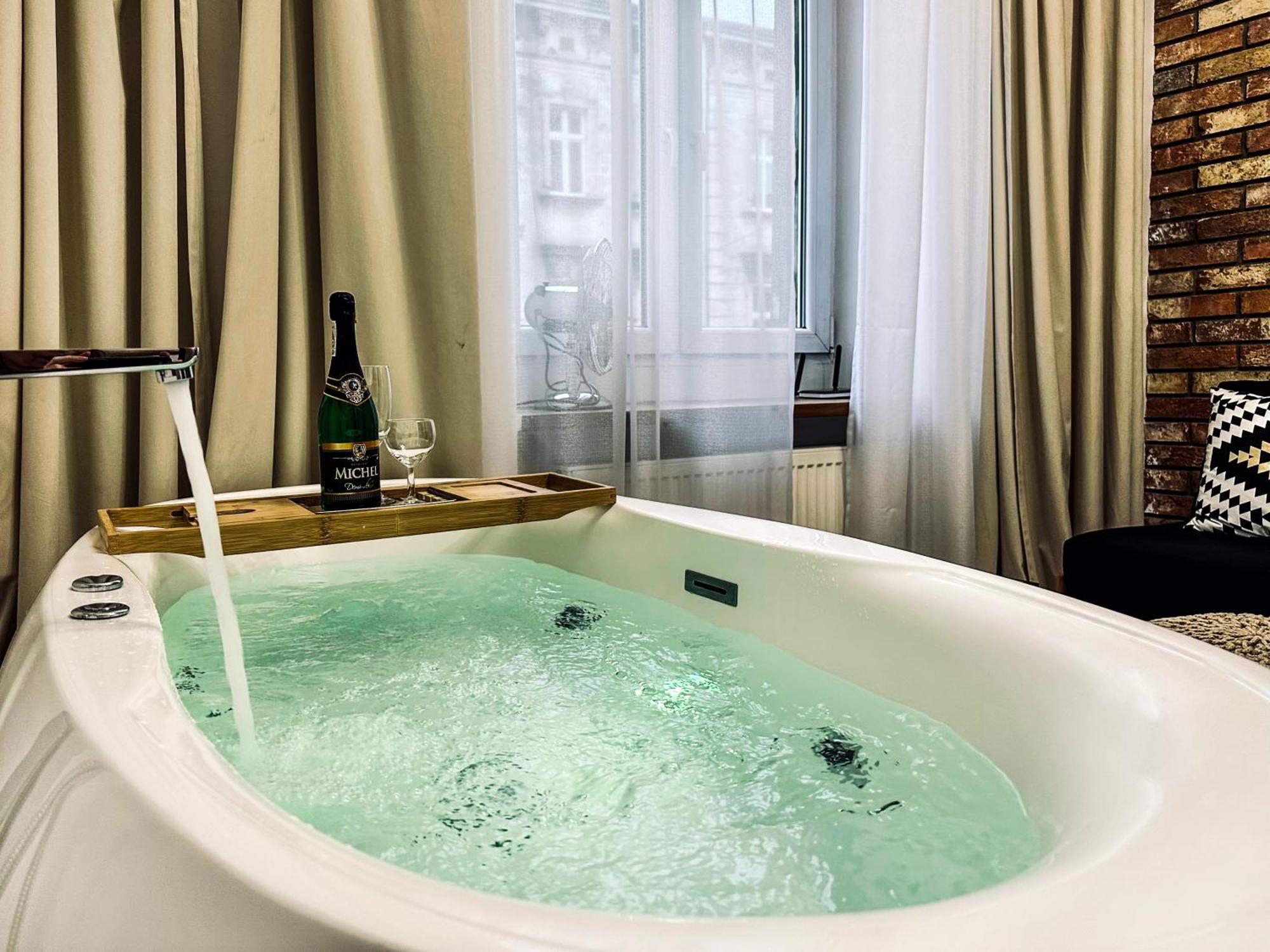 Premium Jacuzzi For Couples, Old Town * Kraków